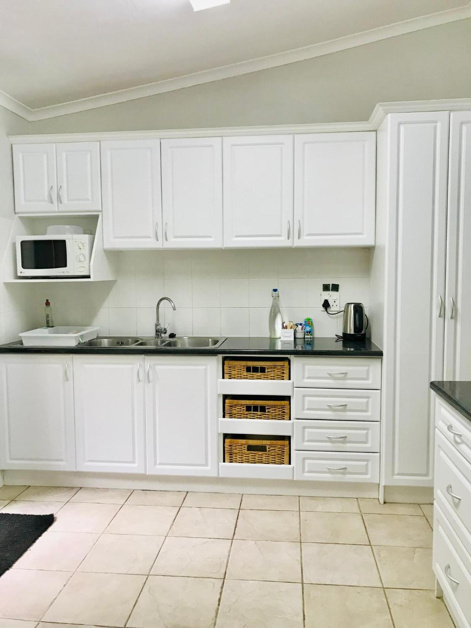 10Vdw Self Catering Apartments Дърбанвил Екстериор снимка